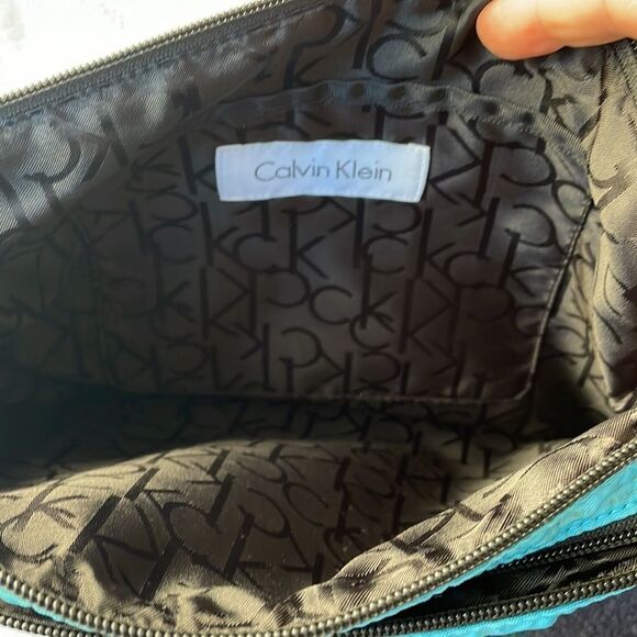 Calvin Klein blue Crossbody bag four different compartment pockets - Picture 7 of 14